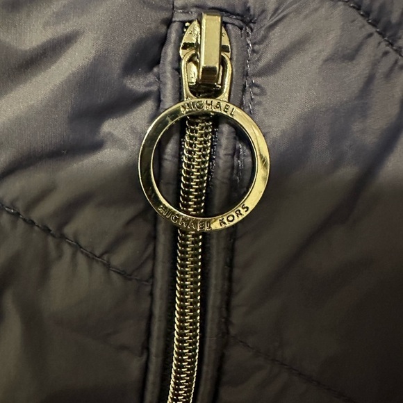 Michael Kors Quilted Chevron Wind Breaker, Navy Blue, Medium. - Picture 3 of 7
